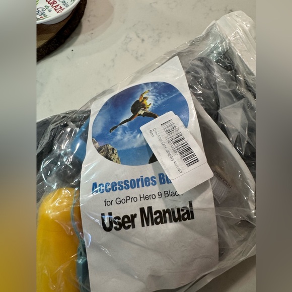 LAST PRICE🍒🤍 accessories kit bundle for GoPro hero 9 - Picture 5 of 8